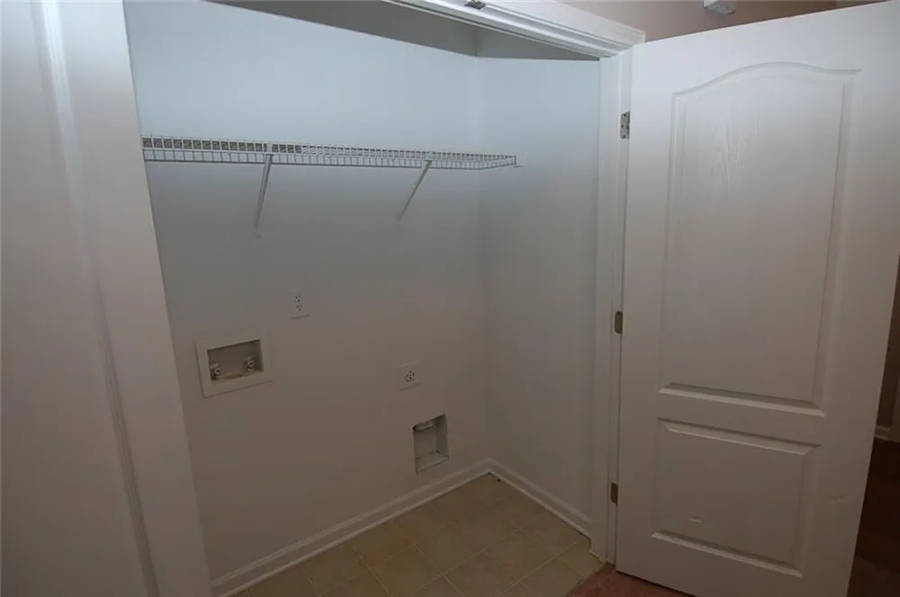6956 Rogers Point Lithonia, GA 30058