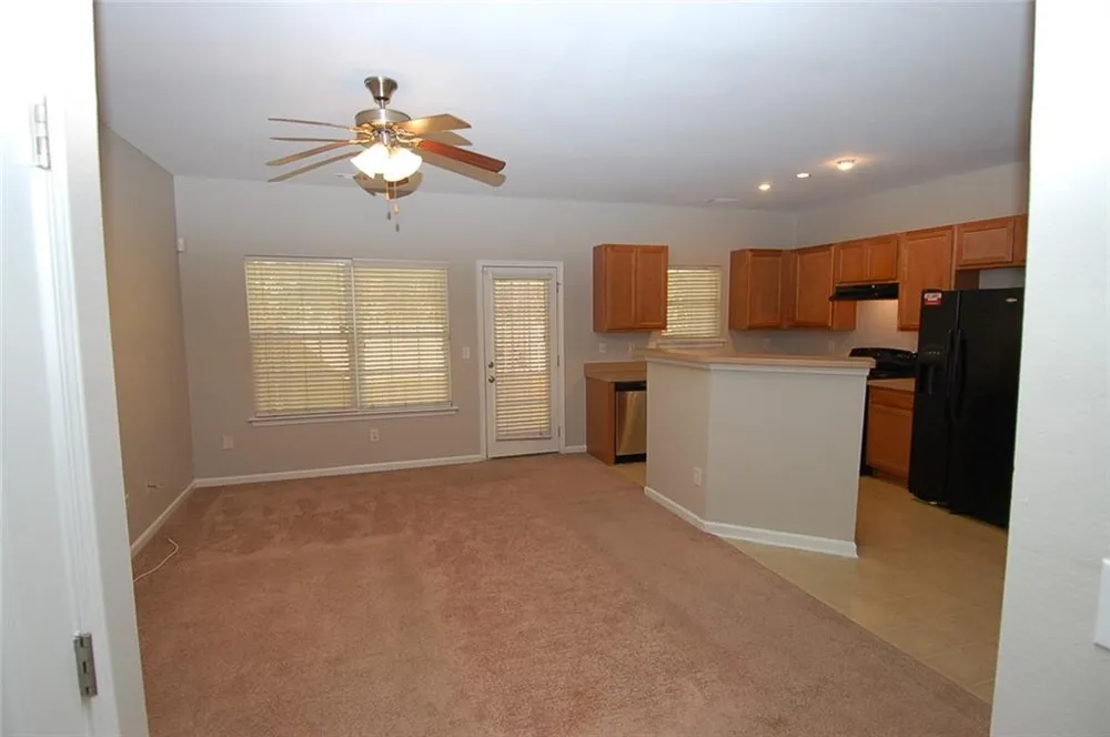 6956 Rogers Point Lithonia, GA 30058
