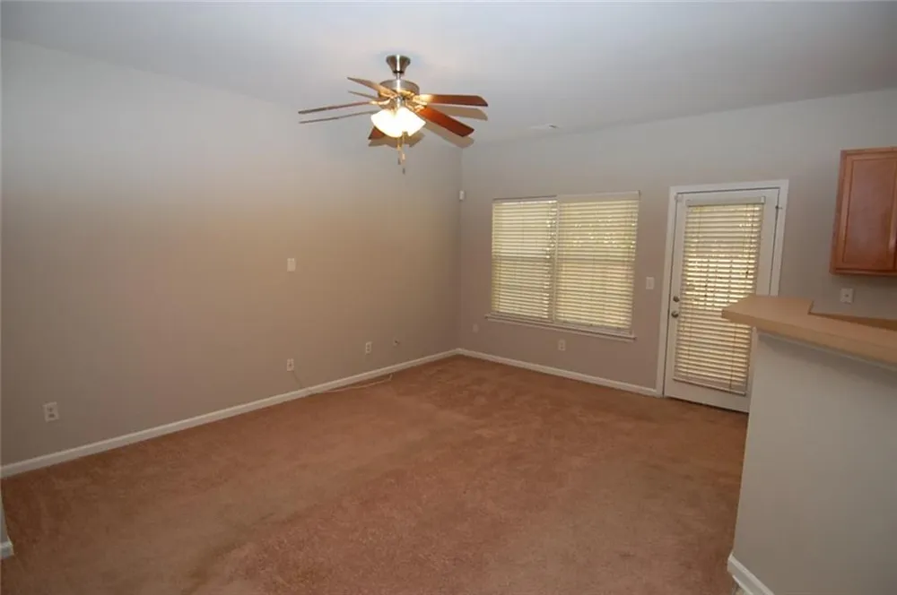 6956 Rogers Point Lithonia, GA 30058