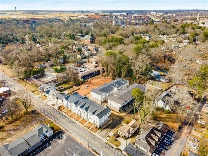 3165 Dogwood Drive #104 Hapeville, GA 30354