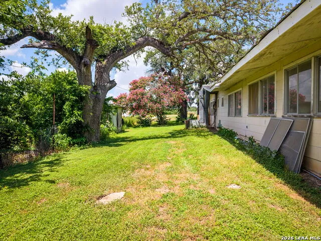 4567 Luther Seguin, TX 78155