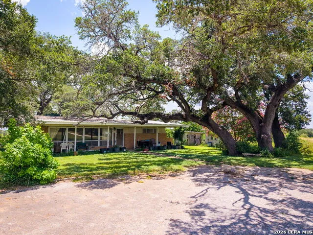 4567 Luther Seguin, TX 78155