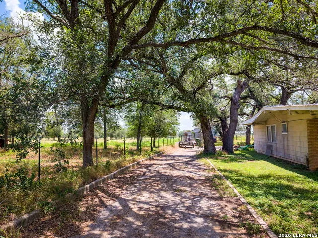 4567 Luther Seguin, TX 78155