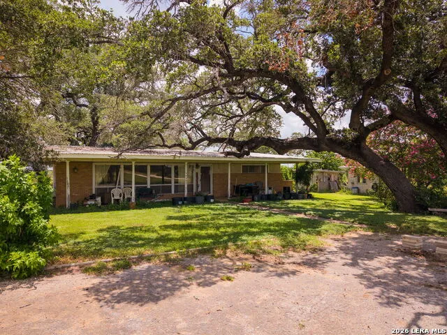4567 Luther Seguin, TX 78155