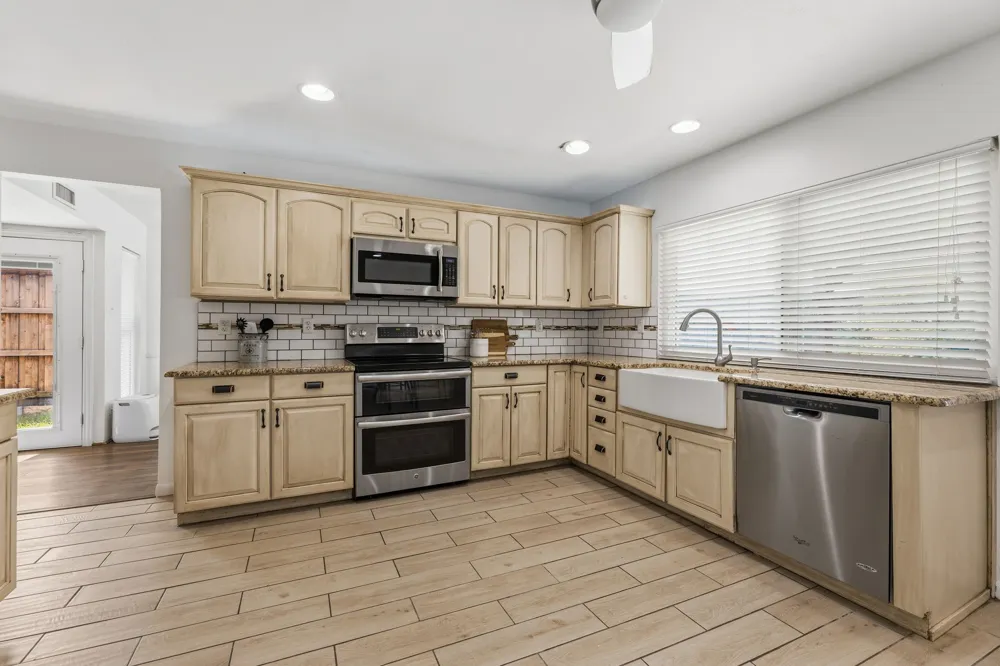 2902 High Plateau Drive Garland, TX 75044