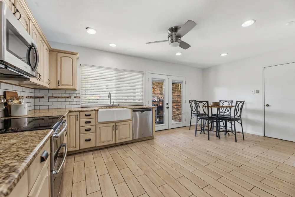 2902 High Plateau Drive Garland, TX 75044