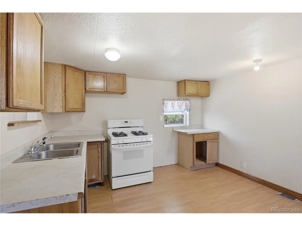 639 Wisconsin Avenue Limon, CO 80828
