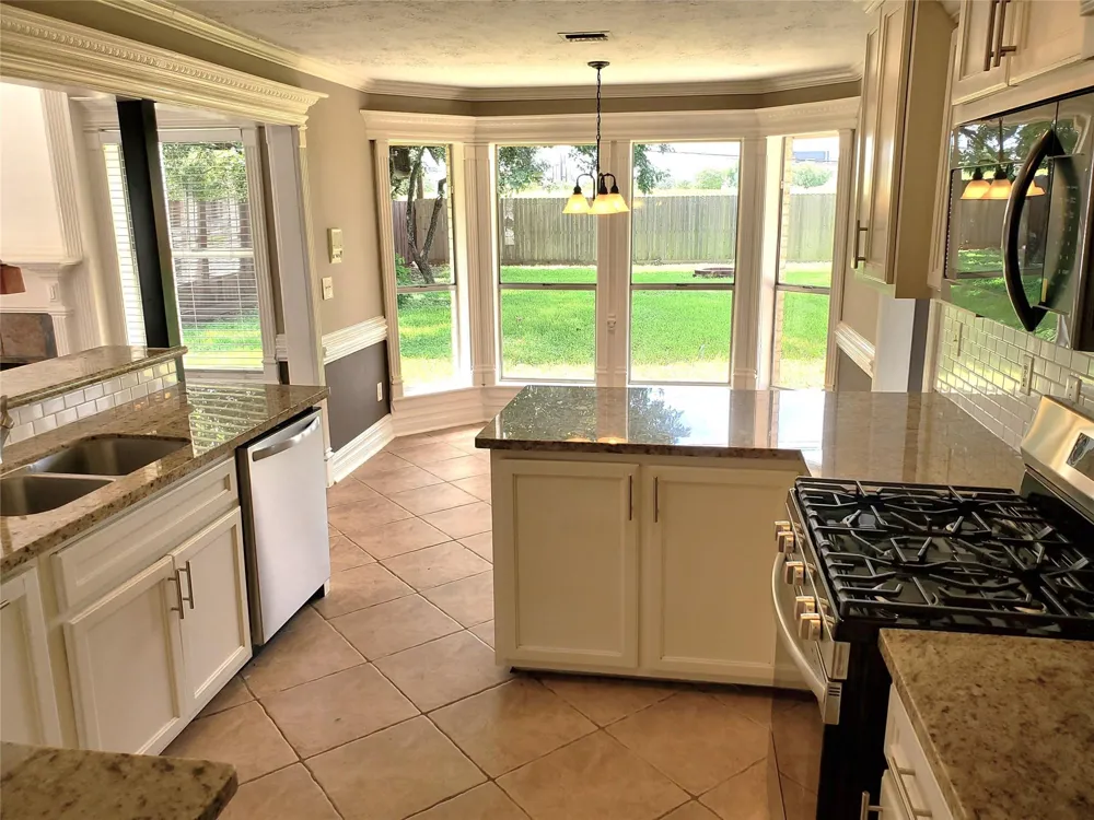 3751 Pine Cone Trail Pasadena, TX 77505