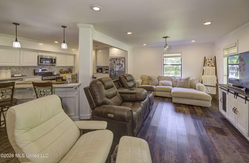 4757 Highway 27 Edwards, MS 39066