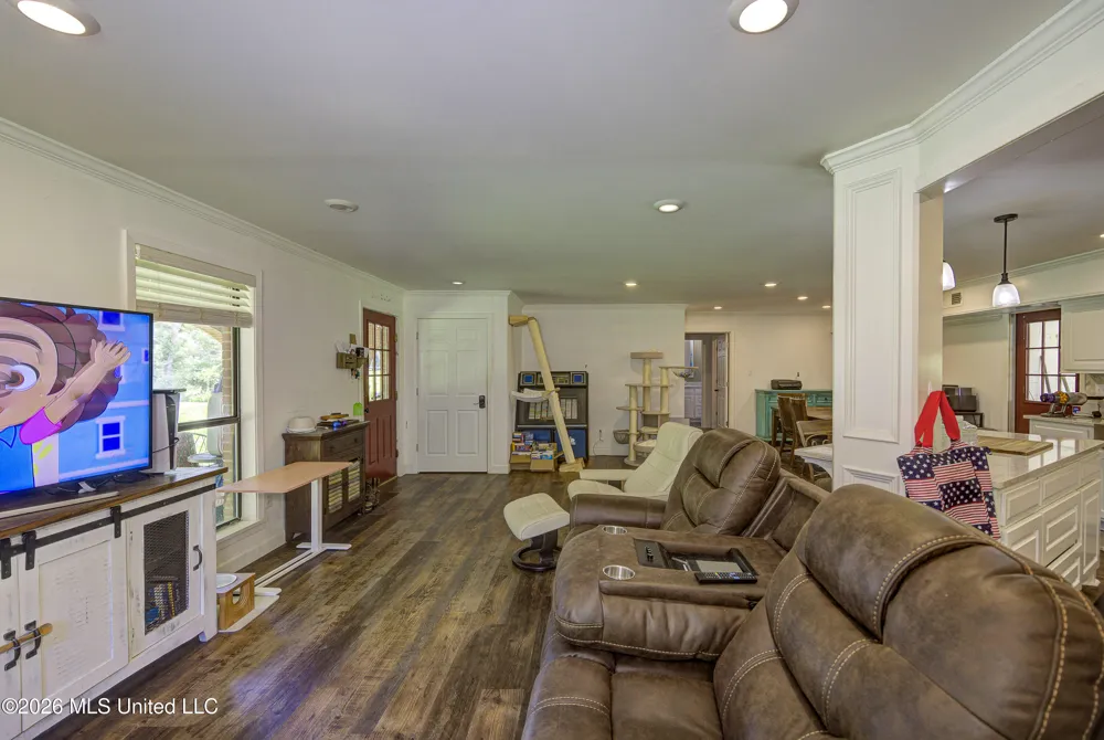 4757 Highway 27 Edwards, MS 39066