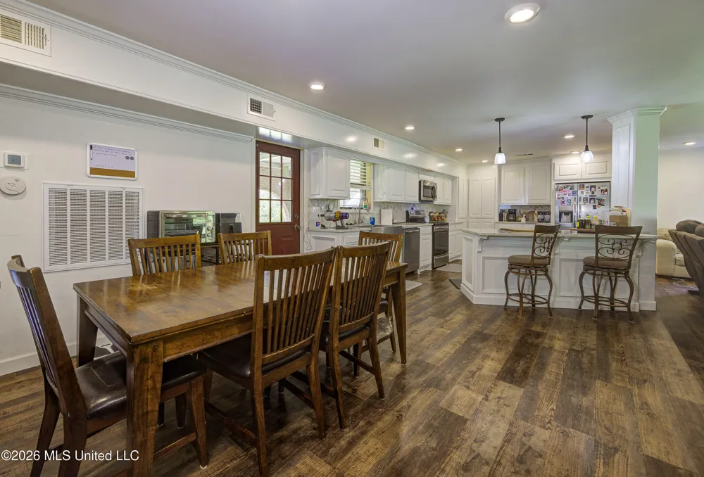 4757 Highway 27 Edwards, MS 39066