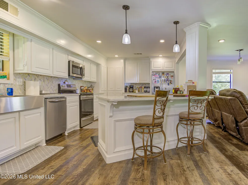 4757 Highway 27 Edwards, MS 39066