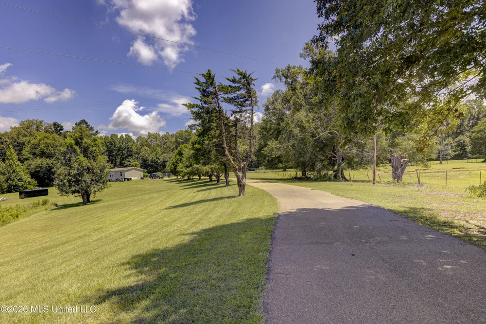 4757 Highway 27 Edwards, MS 39066