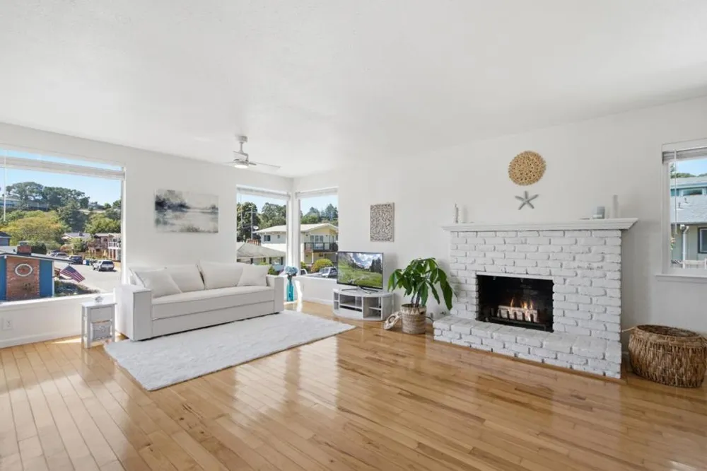 130 Bennett Road Aptos, CA 95003