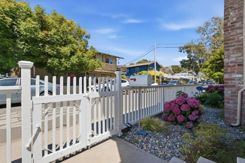 130 Bennett Road Aptos, CA 95003