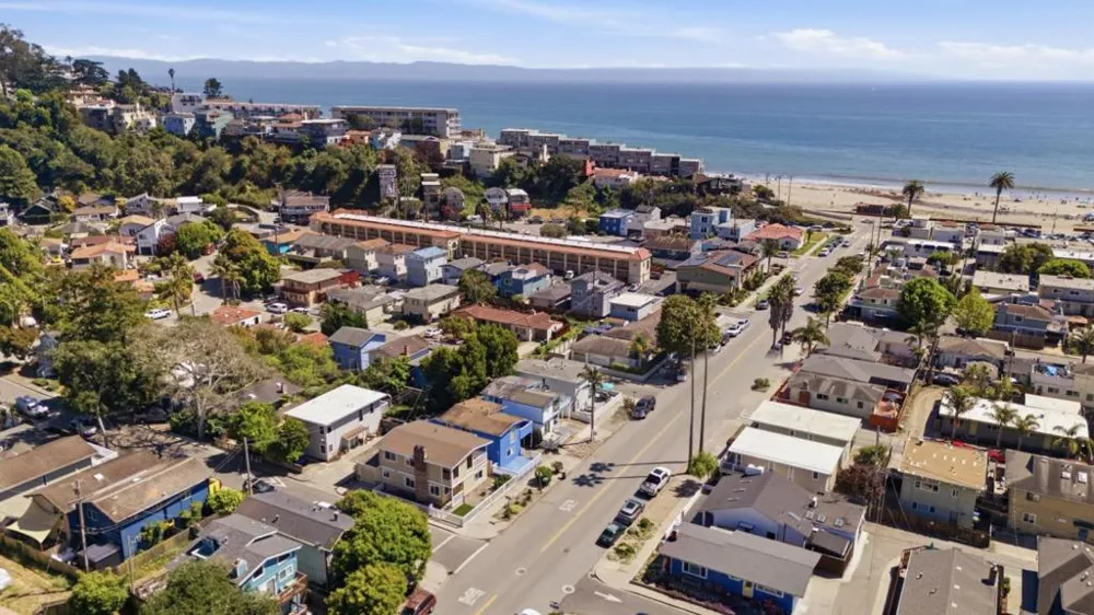 130 Bennett Road Aptos, CA 95003