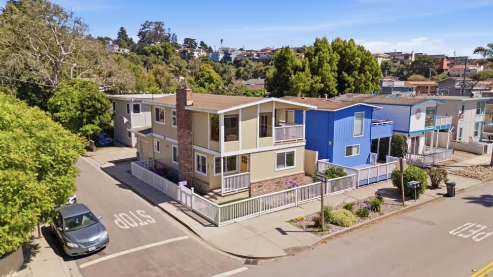 130 Bennett Road Aptos, CA 95003