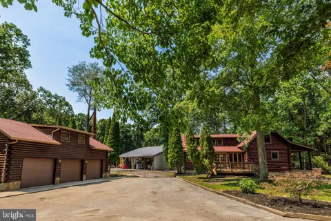 385 UPPER NECK ROAD