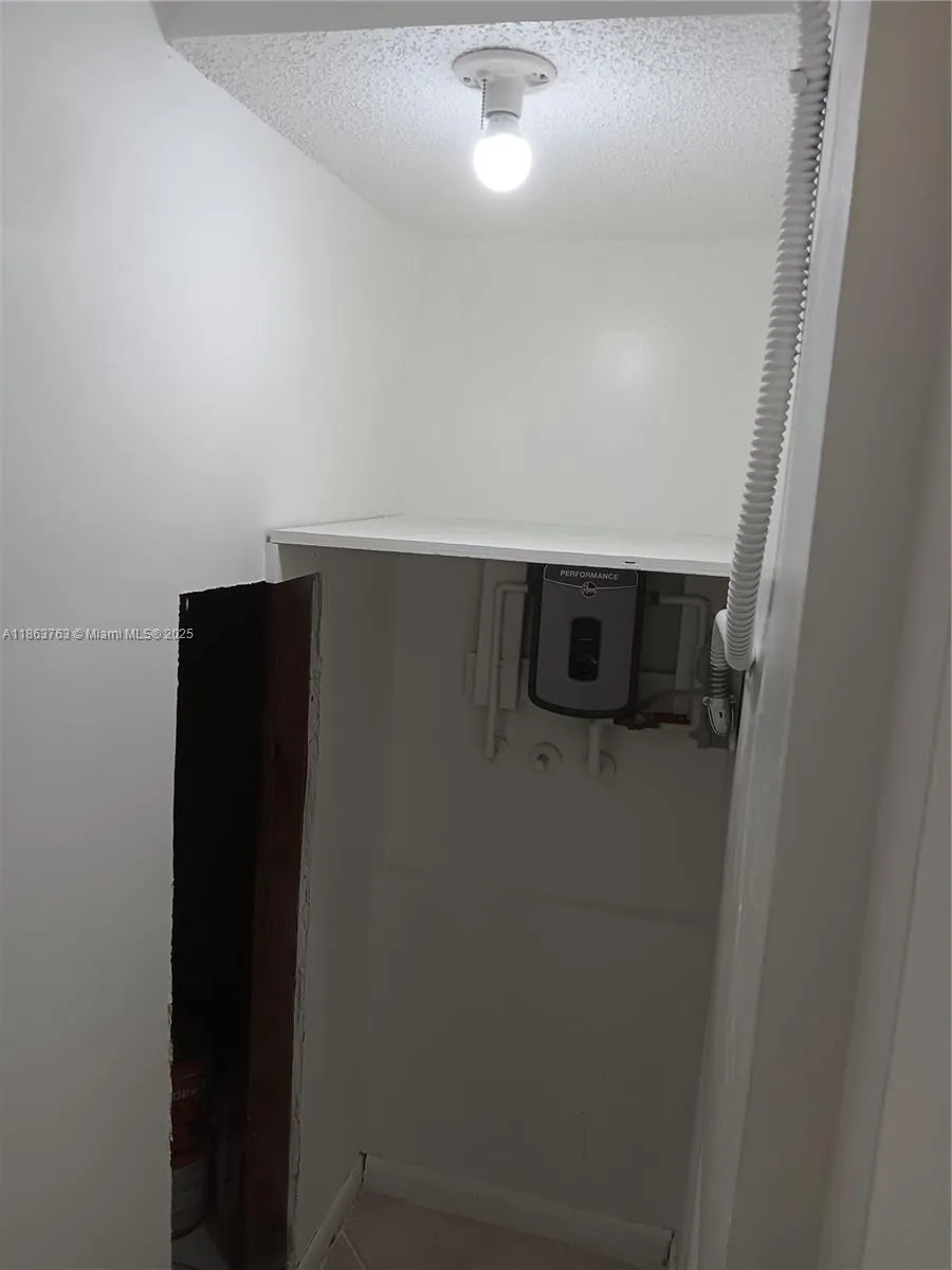 1532 Gabriel St Hollywood, FL 33020