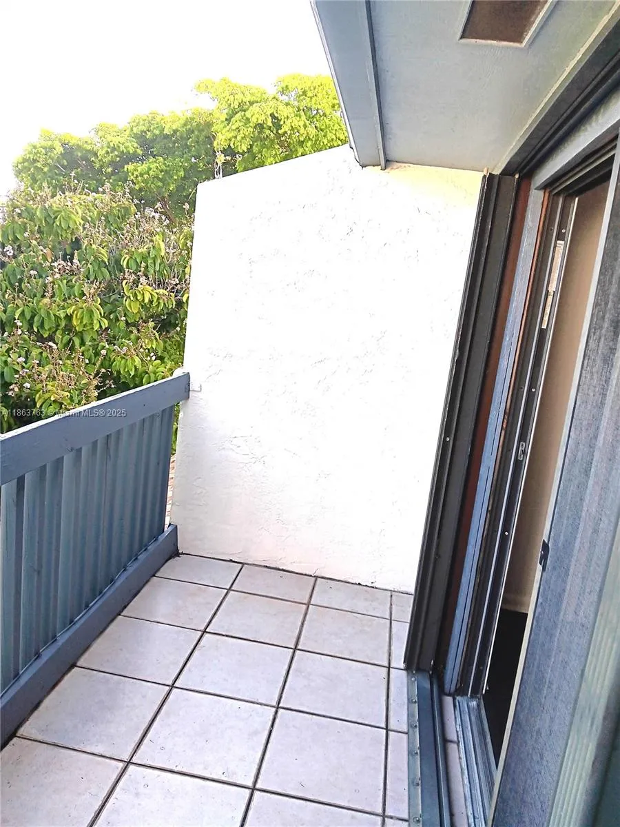 1532 Gabriel St Hollywood, FL 33020