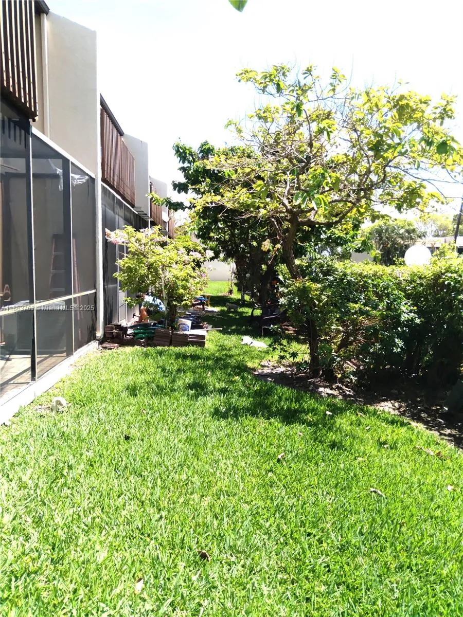 1532 Gabriel St Hollywood, FL 33020