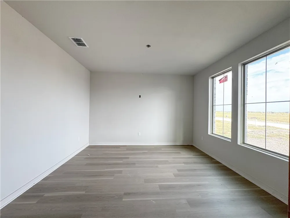 1409 Daenerys Corpus Christi, TX 78415