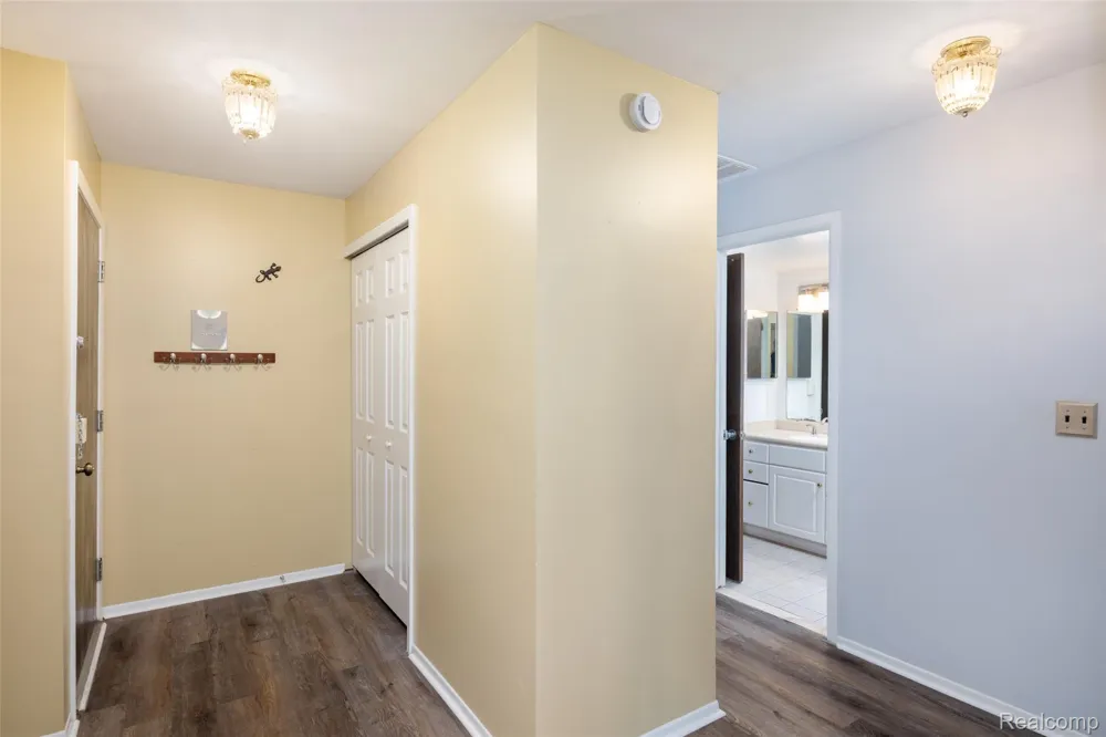 1693 Riverside Drive #3 Rochester Hills City, MI 48309