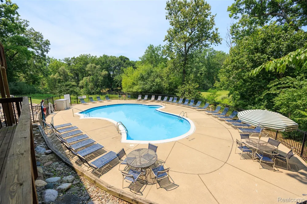 1693 Riverside Drive #3 Rochester Hills City, MI 48309