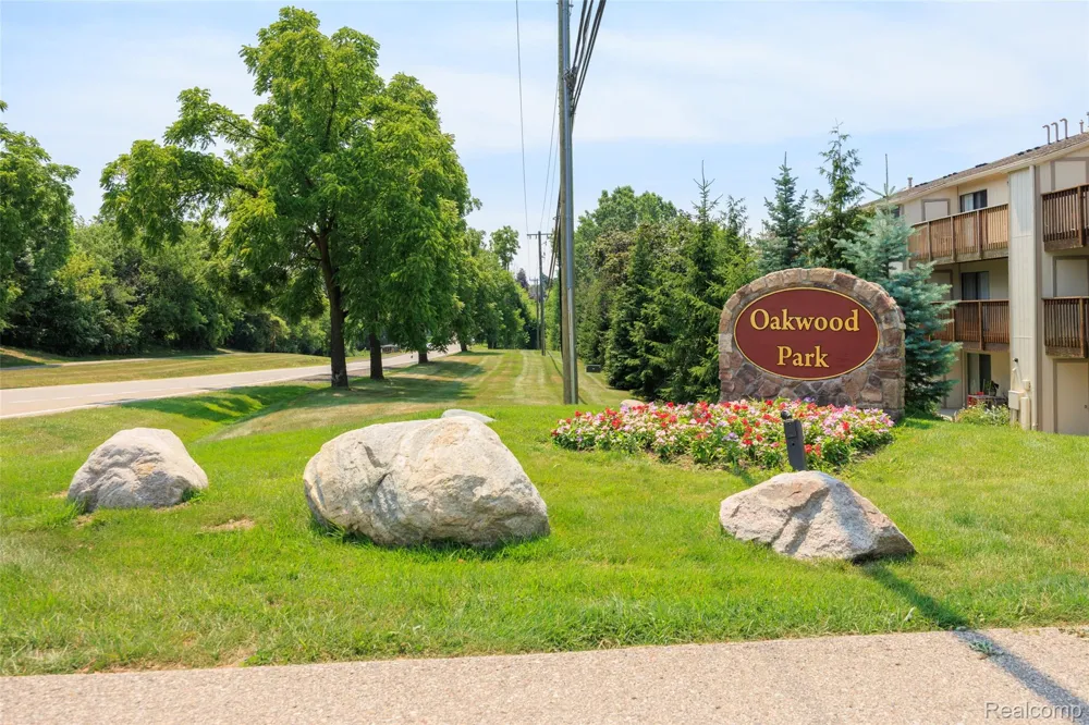 1693 Riverside Drive #3 Rochester Hills City, MI 48309