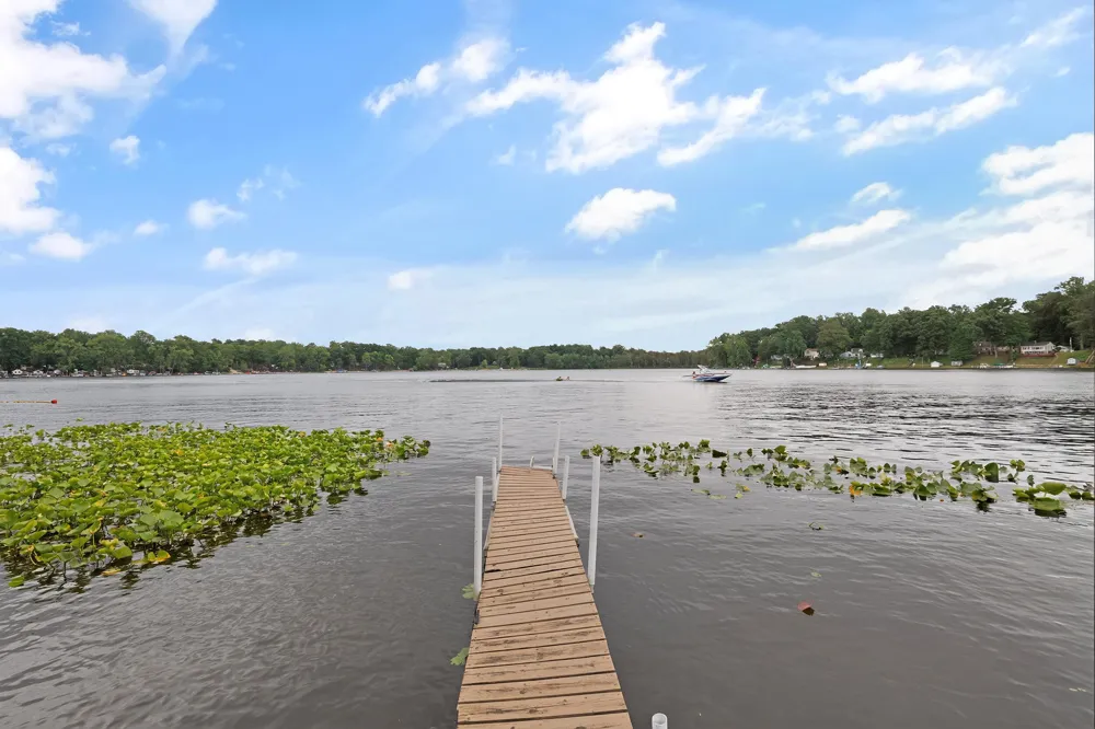 15657 Lakeview Drive Buchanan Township, MI 49107