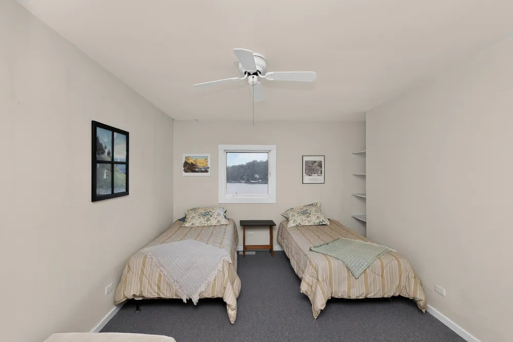 15657 Lakeview Drive Buchanan Township, MI 49107