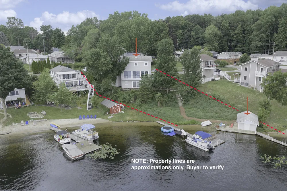 15657 Lakeview Drive Buchanan Township, MI 49107
