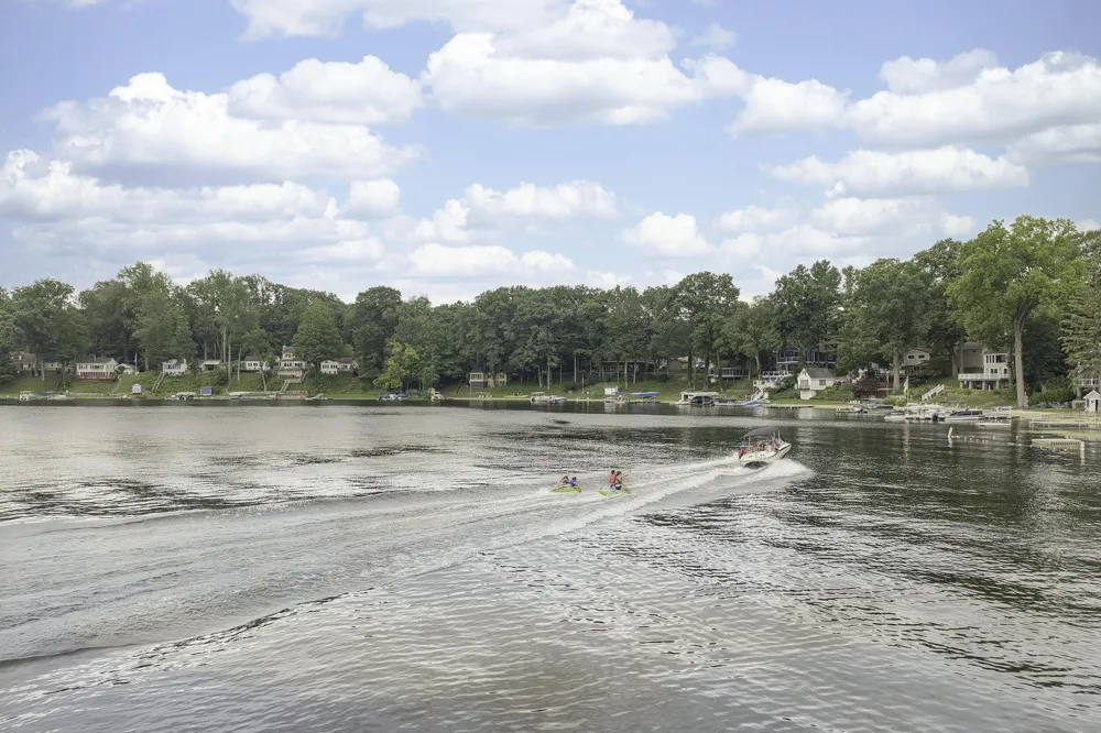 15657 Lakeview Drive Buchanan Township, MI 49107