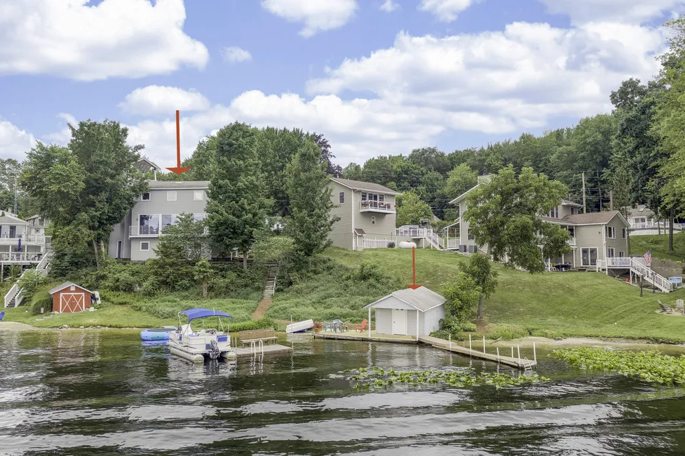 15657 Lakeview Drive Buchanan Township, MI 49107