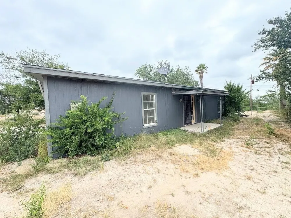 346 Marshall Smith Drive Del Rio, TX 78840