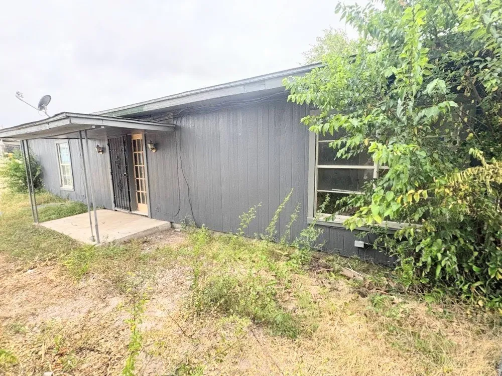 346 Marshall Smith Drive Del Rio, TX 78840