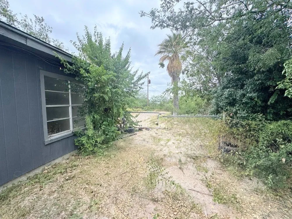 346 Marshall Smith Drive Del Rio, TX 78840