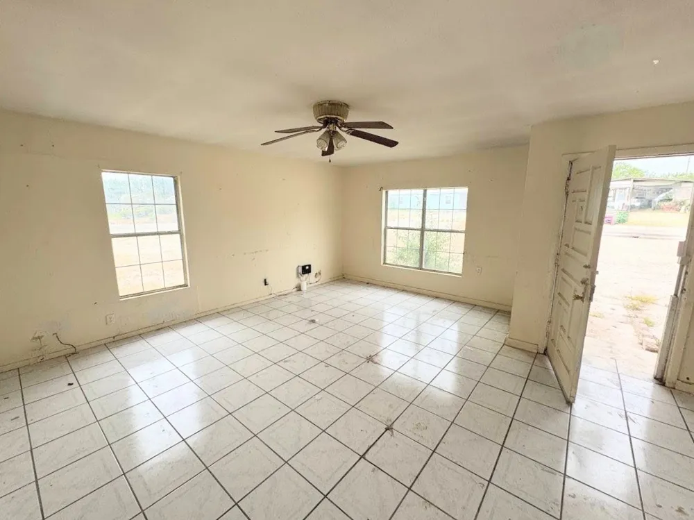 346 Marshall Smith Drive Del Rio, TX 78840
