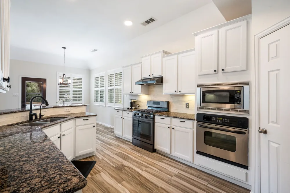 102 Stamford Drive Hickory Creek, TX 75065