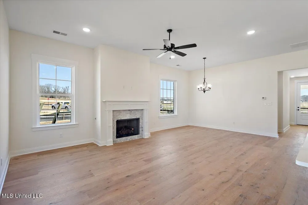 815 Quitman Court Nesbit, MS 38651