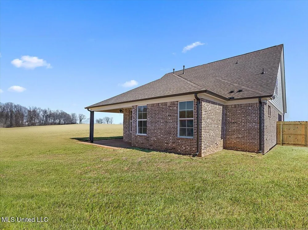 815 Quitman Court Nesbit, MS 38651