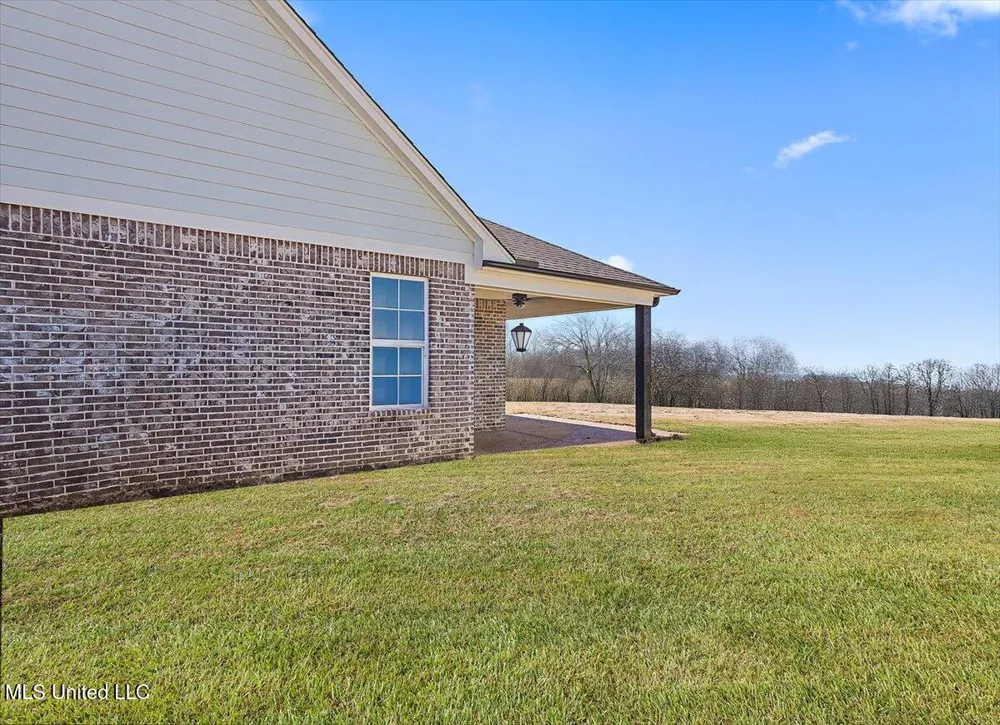 815 Quitman Court Nesbit, MS 38651