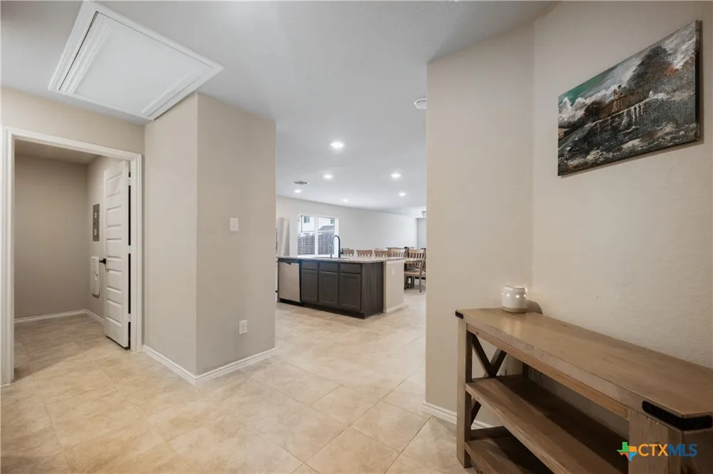 713 Angus Drive Seguin, TX 78155