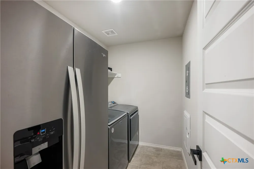 713 Angus Drive Seguin, TX 78155