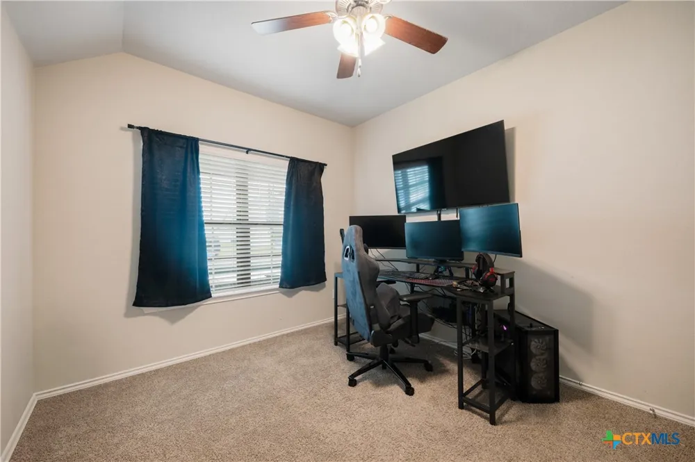 713 Angus Drive Seguin, TX 78155