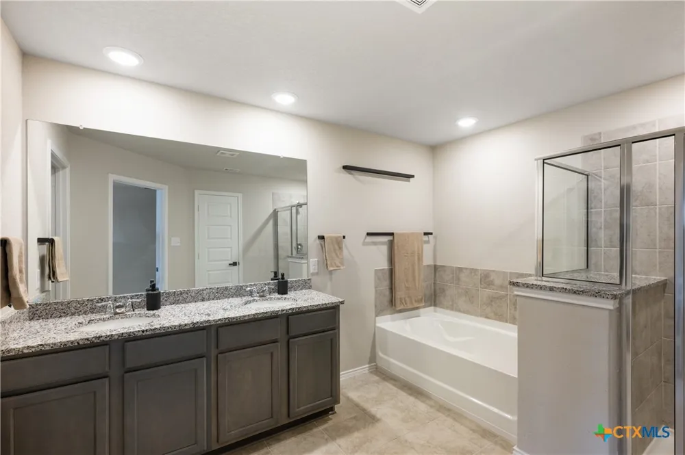 713 Angus Drive Seguin, TX 78155