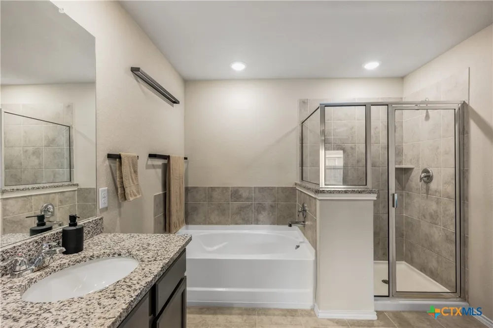 713 Angus Drive Seguin, TX 78155