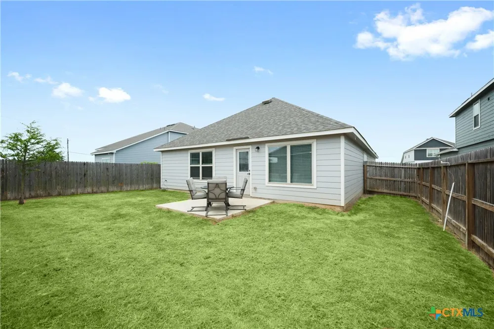 713 Angus Drive Seguin, TX 78155