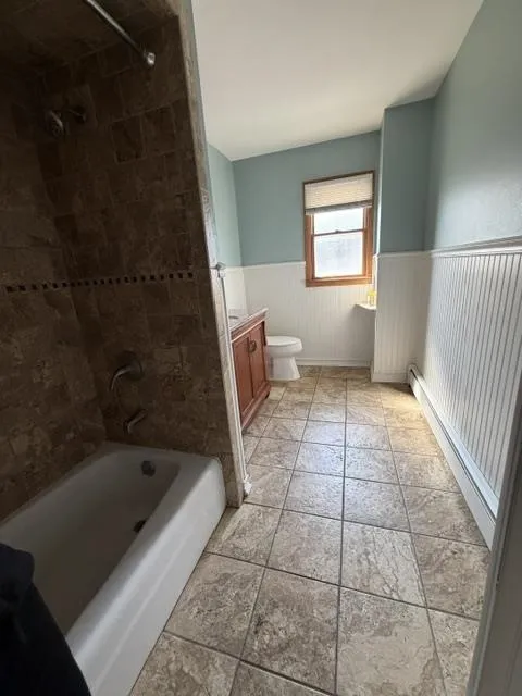 17 ACORN DR Secaucus, NJ 07094