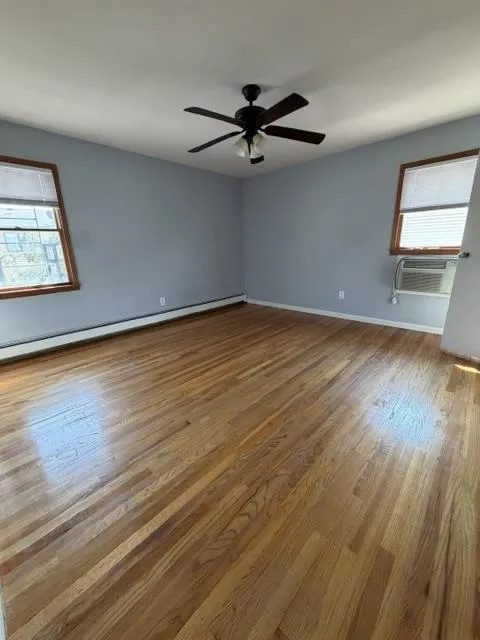17 ACORN DR Secaucus, NJ 07094